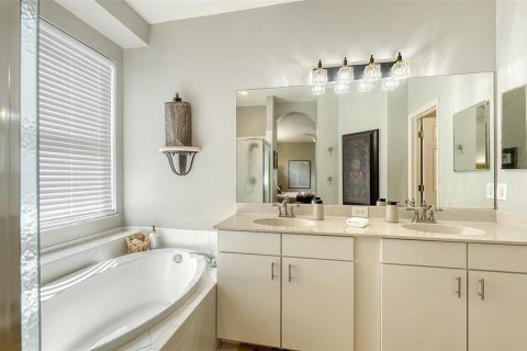 Villa ou maison à vendre à Sarasota, Floride: 3 chambres, 167.87 m2 № 2219649 - photo 10