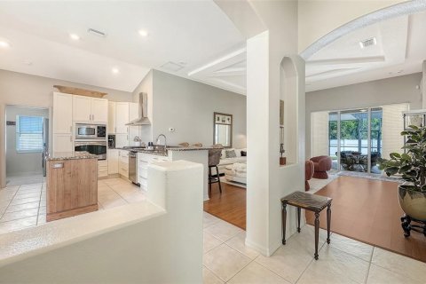 Villa ou maison à vendre à Sarasota, Floride: 3 chambres, 167.87 m2 № 2219649 - photo 2