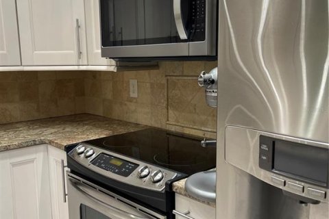 Condo in Clearwater, Florida, 1 bedroom  № 2144063 - photo 25