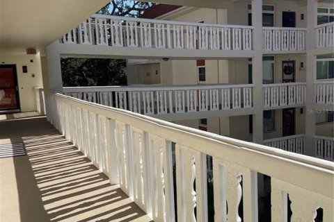 Condo in Clearwater, Florida, 1 bedroom  № 2144063 - photo 11