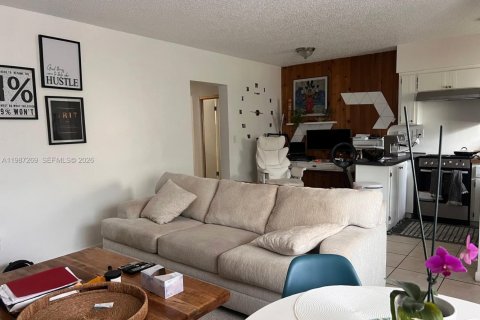 Купить кондоминиум в Норт-Майами, Флорида 1 спальня, 57.23м2, № 2048894 - фото 5