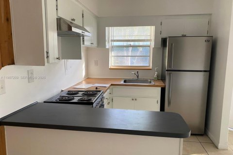 Купить кондоминиум в Норт-Майами, Флорида 1 спальня, 57.23м2, № 2048894 - фото 6