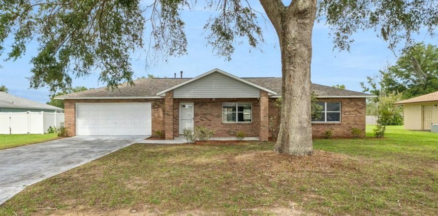Casa en Ocala, Florida 3 dormitorios, 130.99 m2 № 2236239