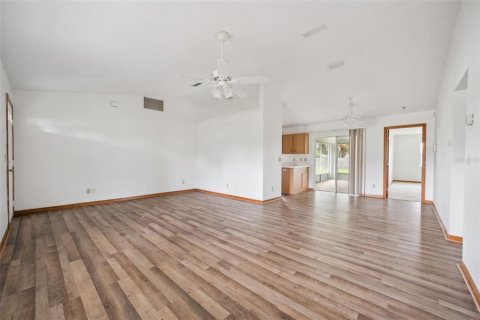 Casa en venta en Ocala, Florida, 3 dormitorios, 130.99 m2 № 2236239 - foto 6