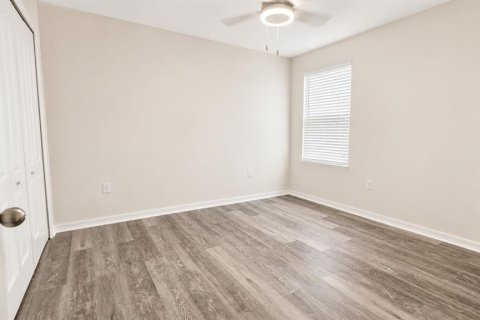 Townhouse in Davenport, Florida 3 bedrooms, 183.95 sq.m. № 2228072 - photo 10