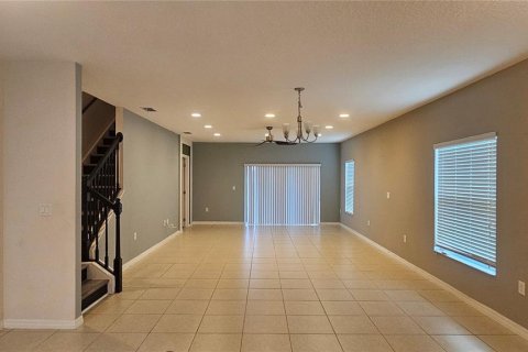 Townhouse in Davenport, Florida 3 bedrooms, 183.95 sq.m. № 2228072 - photo 2
