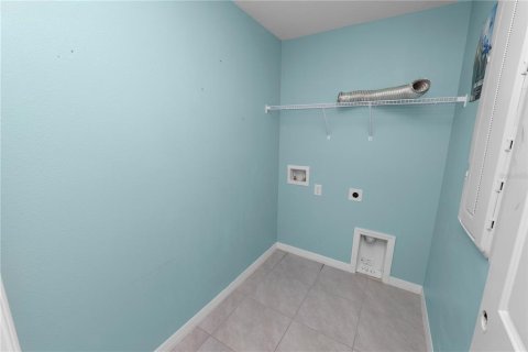 House in Zephyrhills, Florida 4 bedrooms, 220.27 sq.m. № 1626443 - photo 28