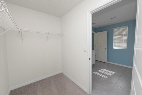 House in Zephyrhills, Florida 4 bedrooms, 220.27 sq.m. № 1626443 - photo 25
