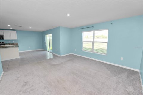 House in Zephyrhills, Florida 4 bedrooms, 220.27 sq.m. № 1626443 - photo 10