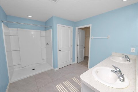 House in Zephyrhills, Florida 4 bedrooms, 220.27 sq.m. № 1626443 - photo 23