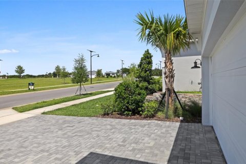 Villa ou maison à vendre à Lady Lake, Floride: 3 chambres, 212.65 m2 № 2425659 - photo 3