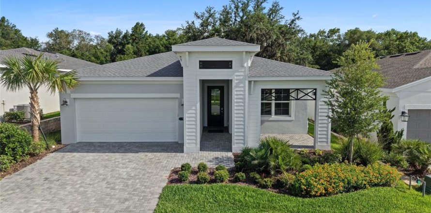 Villa ou maison à Lady Lake, Floride 3 chambres, 212.65 m2 № 2425659