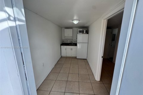 Commercial property in Miami Gardens, Florida 1 bedroom, 103.12 sq.m. № 2042099