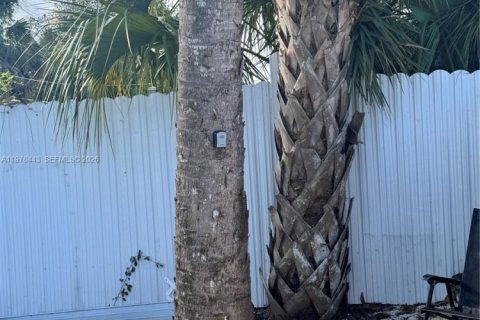 Commercial property in Miami Gardens, Florida 1 bedroom, 103.12 sq.m. № 2042099 - photo 11