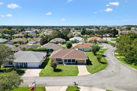 Villa ou maison à Summerfield, Floride 2 chambres, 158.49 m2 № 2414964