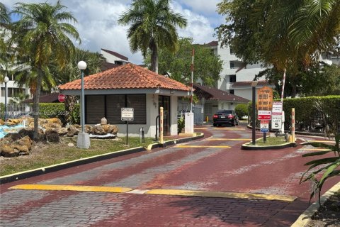 Condo in Miami, Florida, 2 bedrooms  № 2015205