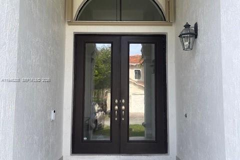 Casa en alquiler en Cutler Bay, Florida, 4 dormitorios, 231.88 m2 № 2003197 - foto 5