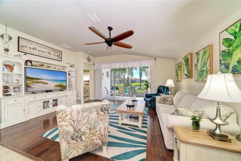 House in Parrish, Florida 3 bedrooms, 167.87 sq.m. № 2393616 - photo 6