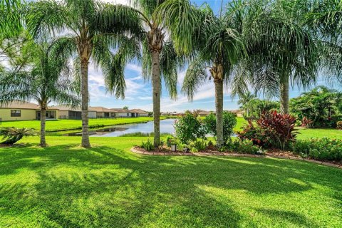 House in Parrish, Florida 3 bedrooms, 167.87 sq.m. № 2393616 - photo 12