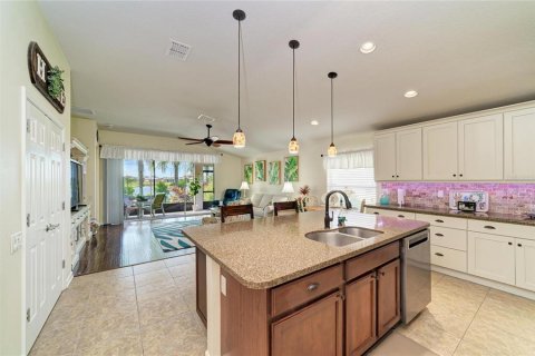 House in Parrish, Florida 3 bedrooms, 167.87 sq.m. № 2393616 - photo 28
