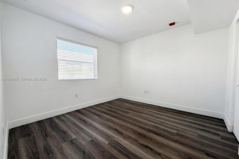 Apartamento en alquiler en Miami, Florida, 1 dormitorio, 39.48 m2 № 2026287 - foto 8