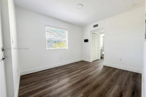 Apartamento en alquiler en Miami, Florida, 1 dormitorio, 39.48 m2 № 2026287 - foto 4