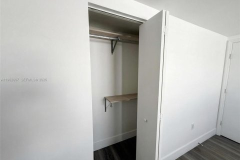 Apartamento en alquiler en Miami, Florida, 1 dormitorio, 39.48 m2 № 2026287 - foto 13