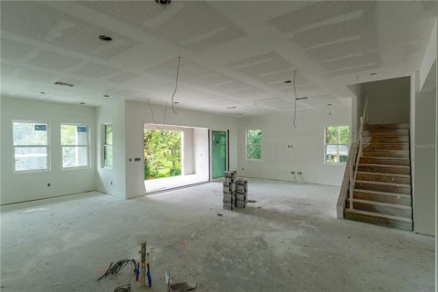 Casa en venta en Tampa, Florida, 5 dormitorios, 471.2 m2 № 1797834 - foto 6