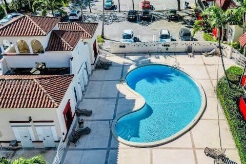 Condominio en alquiler en Pinecrest, Florida, 1 dormitorio, 70.61 m2 № 1993817 - foto 5