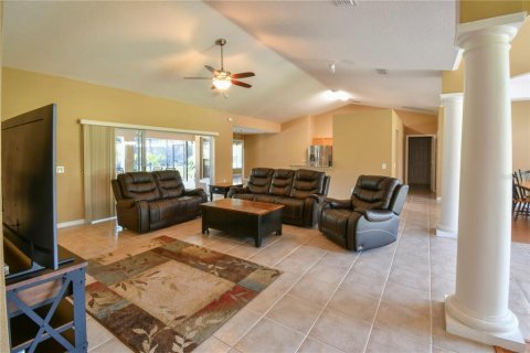 Casa en venta en Tavares, Florida, 4 dormitorios, 240.43 m2 № 1670038 - foto 8
