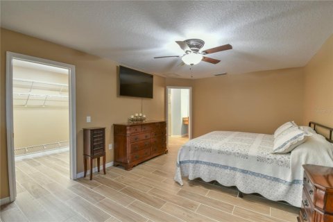 Casa en venta en Tavares, Florida, 4 dormitorios, 240.43 m2 № 1670038 - foto 23