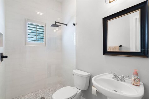 Villa ou maison à vendre à Orlando, Floride: 5 chambres, 310.57 m2 № 1916124 - photo 24