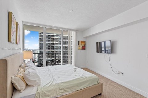 Condo in Miami, Florida, 1 bedroom  № 2019386 - photo 12