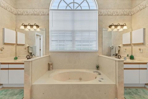 Купить виллу или дом в Венеция, Флорида 9 комнат, 179.49м2, № 1858176 - фото 25