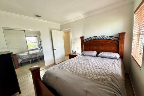 Condominio en venta en Opa-locka, Florida, 3 dormitorios, 86.21 m2 № 1960038 - foto 11