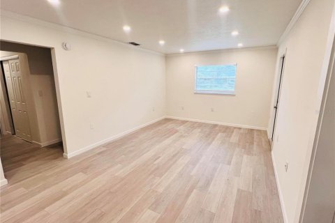 Apartment in New Port Richey, Florida 2 bedrooms, 83.61 sq.m. № 1913892 - photo 5