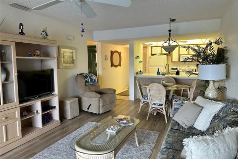 Condominio en alquiler en Port Charlotte, Florida, 2 dormitorios, 82.96 m2 № 1295224 - foto 9