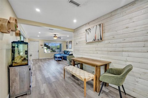 Condo in Fort Lauderdale, Florida, 2 bedrooms  № 1695424 - photo 14