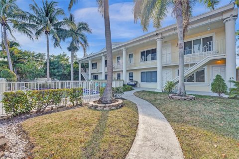 Condo in Fort Lauderdale, Florida, 2 bedrooms  № 1695424 - photo 4