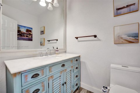 Condo in Fort Lauderdale, Florida, 2 bedrooms  № 1695424 - photo 12