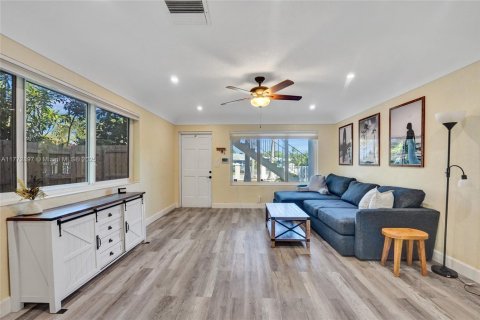 Condo in Fort Lauderdale, Florida, 2 bedrooms  № 1695424 - photo 21