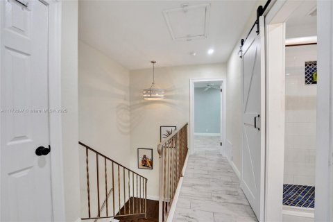 Condo in Fort Lauderdale, Florida, 2 bedrooms  № 1695424 - photo 23