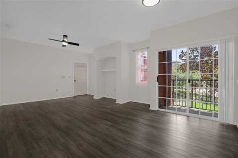 Condo in Lake Mary, Florida, 1 bedroom  № 2167215 - photo 13