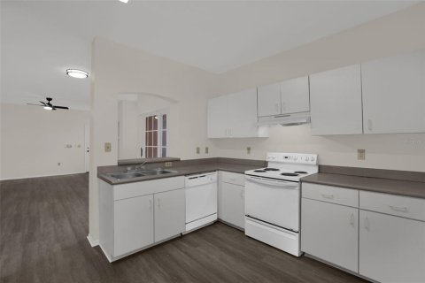 Condo in Lake Mary, Florida, 1 bedroom  № 2167215 - photo 9