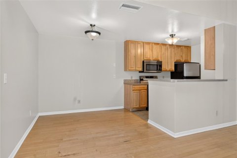 Condominio en venta en Orlando, Florida, 2 dormitorios, 124.67 m2 № 2199740 - foto 15
