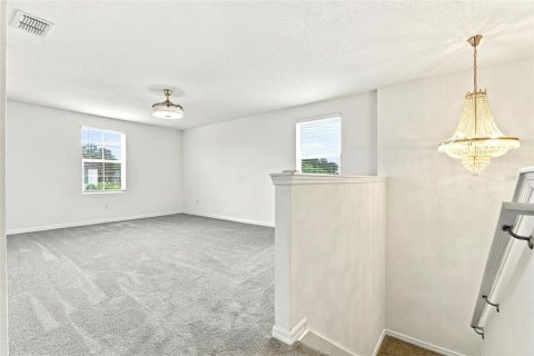 House in Zephyrhills, Florida 5 bedrooms, 258.73 sq.m. № 2401058 - photo 29