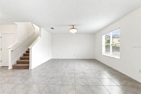 House in Zephyrhills, Florida 5 bedrooms, 258.73 sq.m. № 2401058 - photo 16