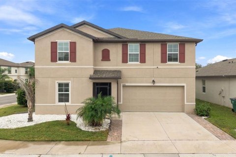 House in Zephyrhills, Florida 5 bedrooms, 258.73 sq.m. № 2401058