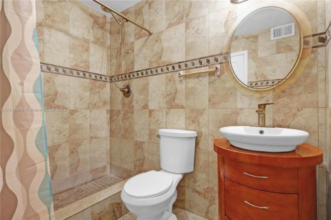 Copropriété à vendre à Miami, Floride: 3 chambres, 107.4 m2 № 1892003 - photo 9