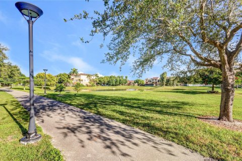 Copropriété à vendre à Miami, Floride: 3 chambres, 107.4 m2 № 1892003 - photo 20